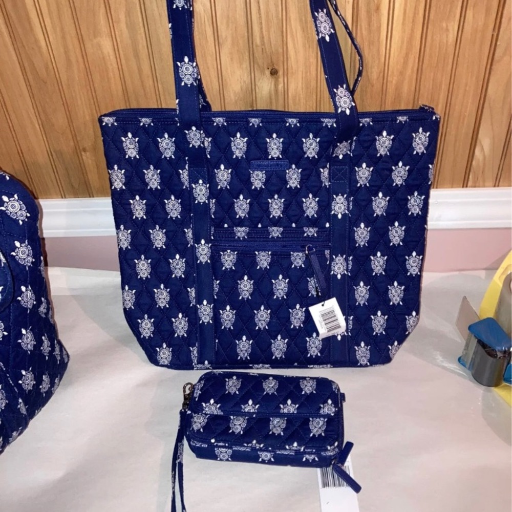 Vera Bradley villager set hard find sea turtles